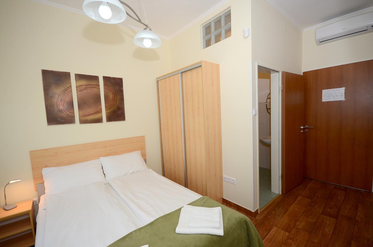 Szarszo Panzio Bed & Breakfast Balatonszarszo Eksteriør bilde