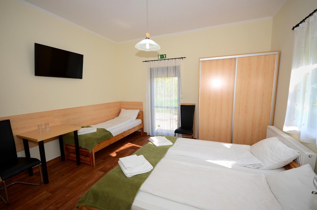 Szarszo Panzio Bed & Breakfast Balatonszarszo Eksteriør bilde